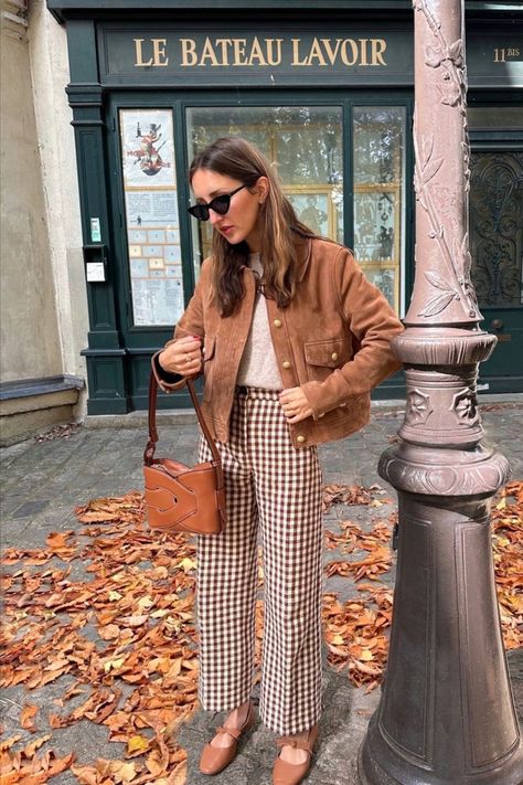 @mariellehaon is wearing the Sézane Terry Jacket, paired with Martin Cropped Trousers in a gingham print, ballet flats, and a cream knit for a chic fall look. The perfect Parisian style-inspired outfit for the season. Shop the Terry Jacket online now at sezane.com. French Fall Outfits, Sezane Outfit, Cropped Jacket Outfit, Suede Jacket Outfit, Jacket Outfit Ideas, Comfy Airport Outfit, Layering Essentials, Teacher Fits, Curated Closet