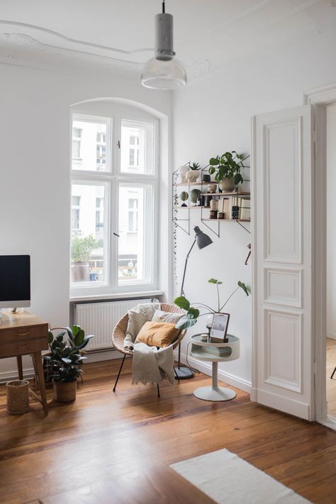 A Beautiful Berlin Home Is One Exceptionally Serene Space: gallery image 5 Glamour Living Room Decor, European Apartment, Minimal Apartment, Lisbon Apartment, Berlin Apartment, Bohemian Living Rooms, Old Apartments, Apartment Aesthetic, Apartment Life