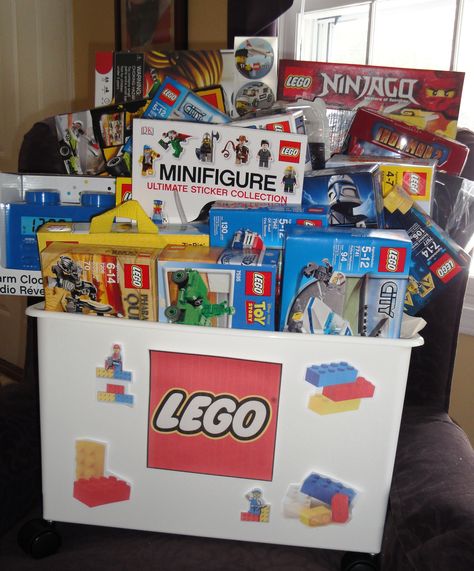 The "Lego Nation" Basket - 2011 Lego Easter Basket, Silent Auction Gift Basket Ideas, Silent Auction Basket, Tricky Tray, Auction Gift Basket Ideas, Fundraiser Baskets, Silent Auction Baskets, Auction Basket, Homecoming Proposal Ideas Cheerleader