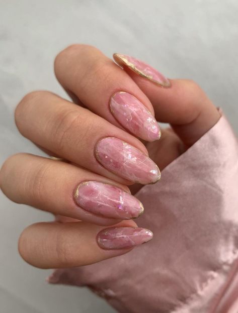 30 Marble Nails That Are Classy & Timeless Marble Effect Nails, Rose Quartz Nails, Isabel May, Short Pink Nails, Nails Acrylic Almond, Marble Nail Designs, Quartz Nail, Stylish Nails Designs, Cute Acrylic Nail Designs