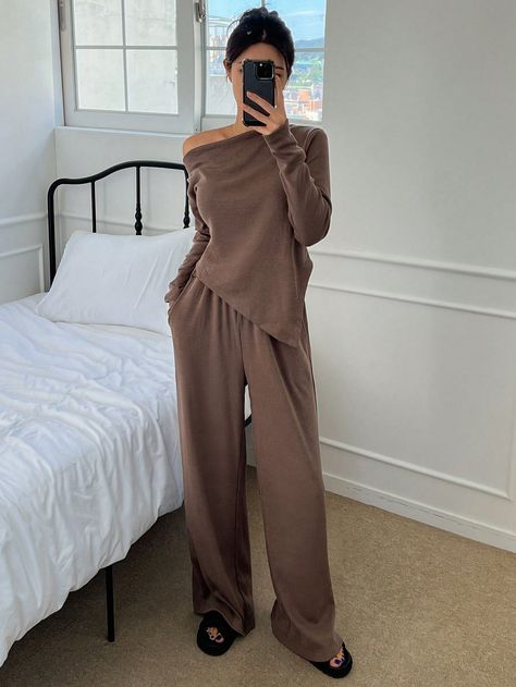 Asymmetrical Open Shoulder Casual Loungewear Set Coffee Brown     Plain  Medium Stretch All Women Sleep & Lounge, size features are:Bust: ,Length: ,Sleeve Length: Cozy Loungewear Sets, Pajamas And Loungewear, Comfy Sets Women, Lounge Sets Aesthetic, Elevated Loungewear Outfits, Trendy Lounge Wear Outfit, Autumn Loungewear, Lounge Wear Aesthetic, Lounge Set Outfit