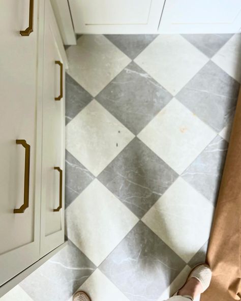 Who is a fan of the classic checkered floor? 🙋‍♀️ #havesomefun #interiors #checkeredfloor Painted Wood Checkered Floor, Small Checkered Tile Floor, Tone On Tone Checkered Floor, Check Tiles Kitchen, Checkered Floors Bathroom, Gray And White Checkered Floor Kitchen, Diamond Checkered Floor, Checkered Vinyl Flooring, Grey Checkered Floor