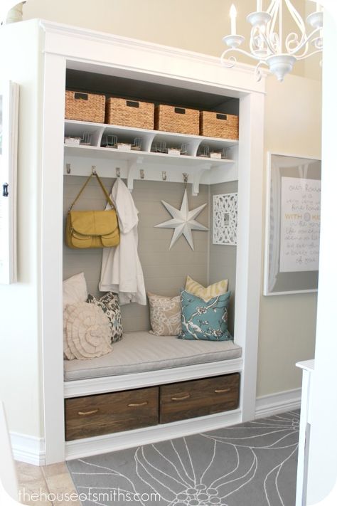 Project: Entryway Closet Makeover - The Reveal! - The House of Smiths Entryway Closet Makeover, Coat Closet Makeover, Diy Kast, Closet Small Bedroom, Front Closet, Coat Closet Organization, Entry Closet, Mud Room Entry, Entryway Closet