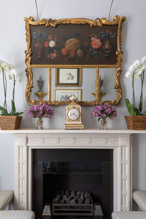 British Designers at Home - The Glam Pad English Country House Style, Jane Churchill, Picture Arrangements, Australian Interior, Glam Pad, English Interior, Australian Interior Design, English Country Style, English Country House