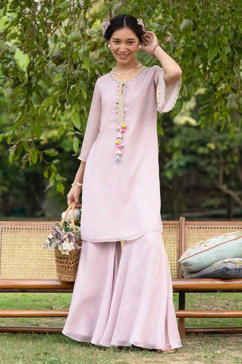 Buy Pink Satin Silk Embroidered Thread Cutwork Notched Kurta And Skirt Set For Women by Archana Jaju Online at Aza Fashions. Archana Jaju, Summer By Priyanka Gupta, Intricate Mirror, Lurex Fabric, Cutwork Embroidery, Pink Tunic, Tunic Pattern, Embroidered Tunic, Silk Shorts