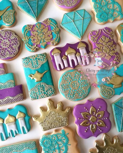 Aladdin Cookies, Alladin Birthday, Princess Jasmine Cake, Aladdin Theme, Jasmine Cake, Princess Jasmine Birthday Party, Princess Jasmine Birthday, Jasmine Birthday, Wedding Cake Cookies