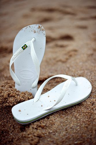 White Havaianas Brasil Flip Flops Photo Mood, Business Vision Board, Business Vision, White Flip Flops, Havaianas Flip Flops, Beach Flip Flops, Book Journal, Womens Flip Flop, Summer Style