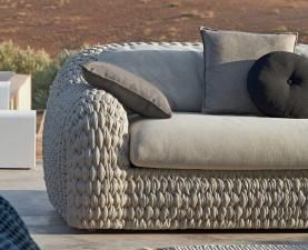 Manutti Kobo Garden Sofa Modern Sofas Uk, Contemporary Garden Furniture, Sofa Uk, Garden Furniture Design, Garden Coffee Table, Luxury Outdoor Furniture, Backyard Pavilion, Luxury Contemporary, Contemporary Garden