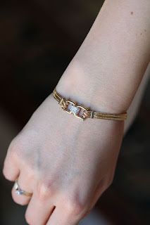 Gold Kada Women, Braslate Design For Women, Hand Kada Gold For Women, Breslet Jewelry Gold For Women, Kada Design For Women, Breslet Jewelry Gold, Gold Kada For Women, Kada Bracelet Gold For Women, Gold Breslet