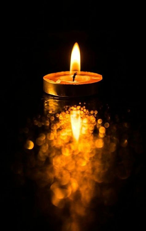 Pinterest - France Candle Light Photography, Image Zen, Diwali Photography, Diwali Lights, Massage Candle, Candles Photography, Diwali Images, Candle Glow, Foto Tips