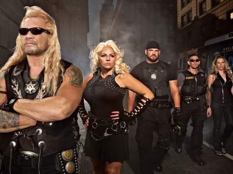 Dog the bounty Hunter and crew Beth The Bounty Hunter, Leland Chapman, Hunter Dog, Dog The Bounty Hunter, Watch Dogs, Bounty Hunter, Tv Programmes, Movies And Tv Shows, Favorite Tv Shows