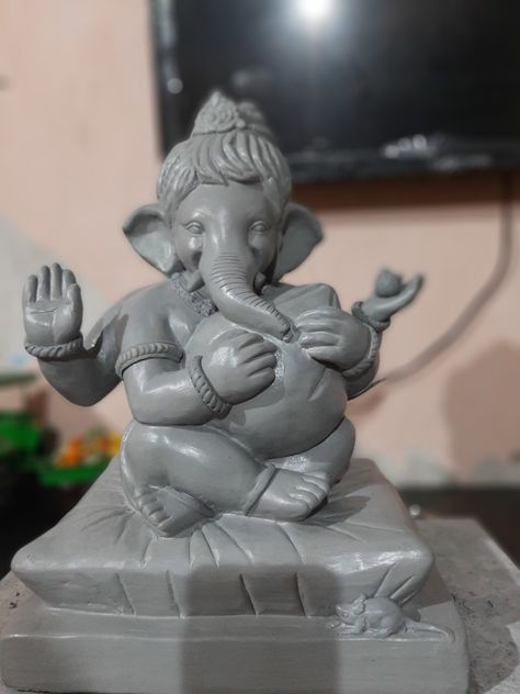 Ganpati Idol Ideas, Bal Ganesh Murti Clay, Ganpati Bappa Idol Making, Ganpati Bappa Making At Home, Ganpati Murti Making At Home, Ganesh Murti Making, Mud Ganesha Idol Making, Eco Friendly Ganesha Idol, Home Made Ganpati Murti