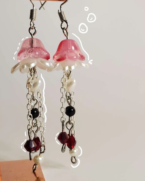 Red beaded jellyfish earrings Beaded Jellyfish, Red Jellyfish, Orange Jellyfish, Diy Jellyfish, Jellyfish Earrings, Blue Jellyfish, Necklace Ideas, Jewelry Inspo, Jewellery Making