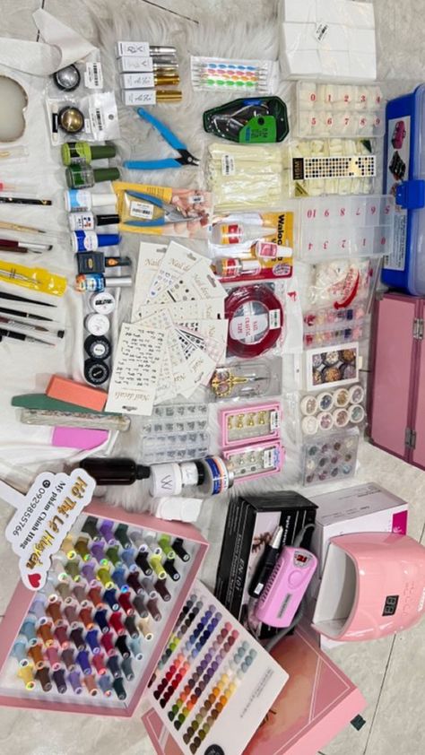 Nail Supplies List, Acrylic Nail Starter Kit, Nail Items, Beginner Nail Designs, Nails Supplies, Nail School, Nail Tech School, Nail Room Ideas, Acrylic Nail Supplies