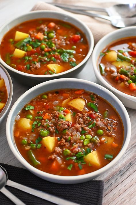 Easy Hamburger Soup (Stovetop or Instant Pot) Hearty Hamburger Soup, Soup Stovetop, Whole 30 Soup, Easy Hamburger Soup, Ground Turkey Soup, Paleo Soup, Easy Hamburger, Nom Nom Paleo, Hamburger Soup