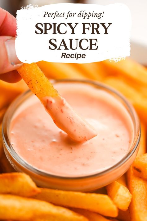 Spicy Fry Sauce is a creamy spicy sauce made with mayonnaise, ketchup, garlic and sambal chili paste. A perfect french fry dip! French Fry Toppings, Spicy Fry Sauce, Spicy Cheese Sauce Recipe, Spicy Fry Sauce Recipe, Spicy Dipping Sauce For Chicken, Stor Fry Sauce Easy, Freddy’s Fry Sauce, Zax Sauce, Freddy’s Famous Fry Sauce