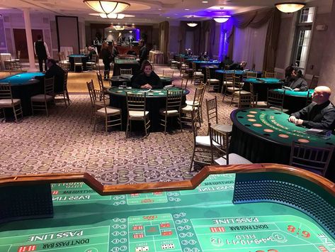 Make your next corporate event motivating for your staff and impressive to your clients with a #casino #night! Corporate Casino Night, Adult Scavenger Hunt, At Home Dates, Young Women Activities, Board Game Geek, Social Thinking, Dating Divas, Play Therapy, Casino Night