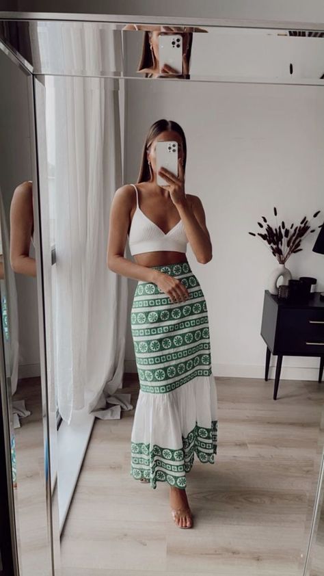 Greece Outfit, Caribbean Vacation, Summer Holiday Outfits, Europe Outfits, Italy Outfits, Cooler Look, Vacation Style, Mode Inspo, Summer Fashion Outfits