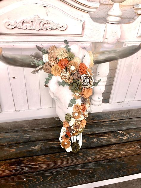 Steer Skull Wall Decor, Flower Cow Skull, Longhorn Skull Decor Living Room, Longhorn Steer Art, Cow Skulls With Flowers, Decorating Deer Skulls, Cow Skull Art Ideas, Cow Skull Crafts, Decorative Cow Skulls