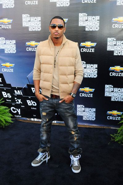 Fall Bubble vest: Trey Songz Mens Puffer Vest Outfit, Trey Songs, Bet Hip Hop Awards, Bubble Vest, Mens Puffer Vest, Trey Songz, Male Actors, Swag Men, Moncler Jacket