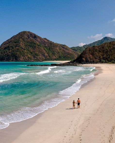 Some of the beaches in South Lombok really have us lost for words 🥹 The landscapes are truly mesmerising ✨ This has been one of our favourites so far. We spent the morning walking along the beach as the gentle waves rolled in over our feet while we admired the surrounding beauty… Is there a better way to spend your morning? We don’t think so 😍 📍Selong Belanak Beach, Lombok #lombok #lombokisland #lomboktrip #lombokexplore #lombokindonesia #lombokbeach #southlombok #beachwalks #beautifuld... Walking Along The Beach, Lost For Words, Instagram Travel, Travel Instagram, Lombok, The Morning, Stretching, Travel Inspiration, Bali