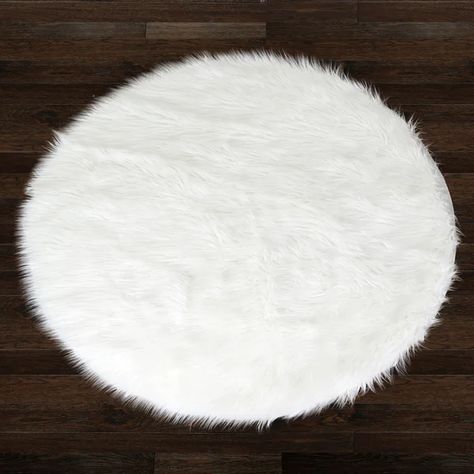 Round Aric Faux Sheepskin White Area Rug Round Rug Living Room, Round Carpet Living Room, Bedroom Things, Fuzzy Rug, Faux Fur Area Rug, Glamour Home, Future Bedroom, Cheap Carpet Runners, Faux Fur Rug