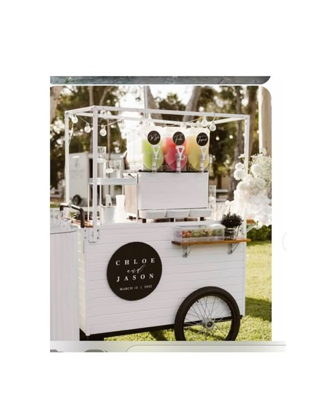 Catering Cart, Party Rental Ideas, Mobile Bar Cart, Dessert Catering, Bar Mobile, Snack Cart, Deco Champetre, Food Cart Design, Drink Cart