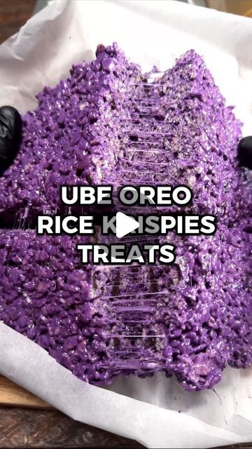 Nomtastic Foods 🍽️ Easy Recipes & Dope Kitchen Gadgets on Instagram: "@kelloggsus Rice Krispies Treats never tasted so good! 💜🤯

They’re obviously a classic snack, but it can never hurt to add a little flare, right?

For those that don’t know, ube is purple sweet potato and is used in a lot of Filipino desserts and dishes. It’s sooo good!

The ube flavor is more earthy, so it goes perfectly with the Rice Krispies, and the chocolatey @oreo Thins go with both, so you can’t go wrong!

👉 The full recipe is below, and be sure to let me know what you think if you give it a try! 🙌

INGREDIENTS:
3 tbsp unsalted butter
10 oz marshmallows (usually one bag)
1/2 - 1 tsp ube extract (to taste. I used 1 tsp)
5 cups Rice Krispies Treats
1 cup crumbled Oreo Thins

INSTRUCTIONS
1️⃣ Melt the butter ove Oreo Rice Krispies, Ube Extract, Bachelorette Food, Oreo Rice Krispie Treats, Oreo Rice, Purple Desserts, Rice Krispies Recipe, Chocolate Rice Krispies, Ube Recipes