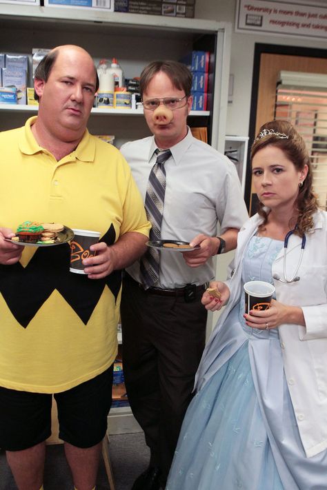 The Office Halloween, Office Halloween Costumes, Office Halloween, The Office, A Woman, Halloween Costumes, Halloween, Funny