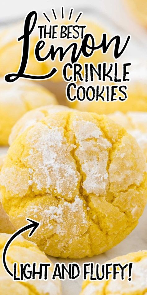 Crinkle Cookies Recipe, Lemon Crinkle Cookies, Lemon Cookies Recipes, Cookie Platter, Chewy Cookies, Hot Chocolate Cookies, Lemon Dessert Recipes, Roll Cookies, Lemon Flavor