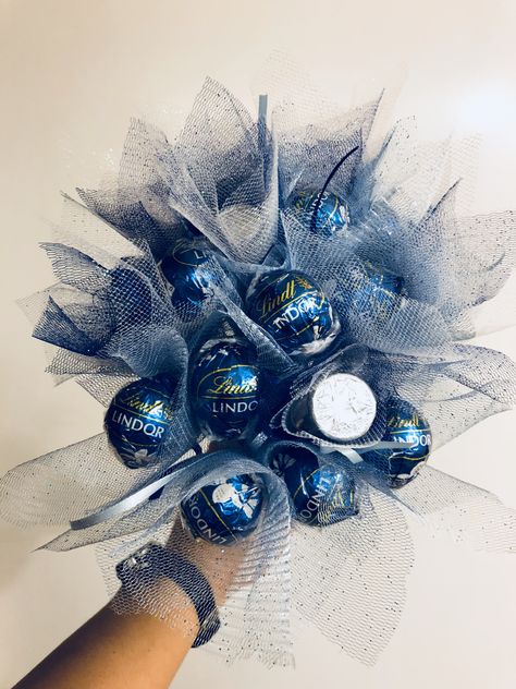 Valentines Chocolate Bouquets - Lindor, Blue Lindor Chocolate Bouquet, Blue Chocolate Bouquet, Lindor Bouquet, Lindor Chocolate Gift Ideas, Florist Business, Lindor Chocolate, Valentines Chocolate, Blue Flowers Bouquet, Winter Market