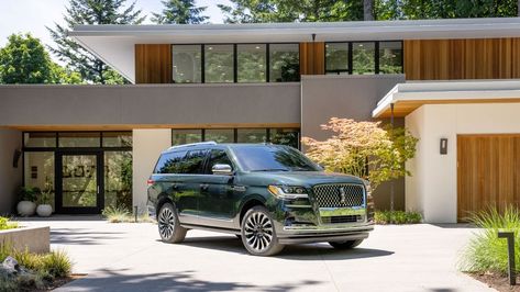 The full-size luxury SUV gains new features and trim options, plus a version of Ford's BlueCruise hands-free highway driver-assist feature. 2022 Lincoln Navigator, Lincoln Navigator Black Label, Henry Ford Museum, Lincoln Aviator, Digital Gauge, Lincoln Navigator, Smooth Walls, Luxury Suv, Ford Motor Company