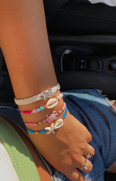 Aesthetic blacelets summer ideas Summer Jewlerie Aesthetic, Summer Rings Aesthetic, Summer Bracelets Ideas, Summer Bracelets Aesthetic, The Cheat Sheet Sarah Adams, Cheat Sheet Sarah Adams, Bree Camden, Summer Bracelet Ideas, Iphone Bracelet