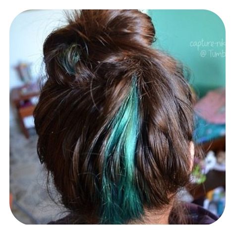 I Like This Color♡ Green Hair Dye, Blue Green Hair, Underlights Hair, Hair Streaks, Hair Color Pastel, Blue Dye, Pastel Hair, Travel Places, Hair Dye