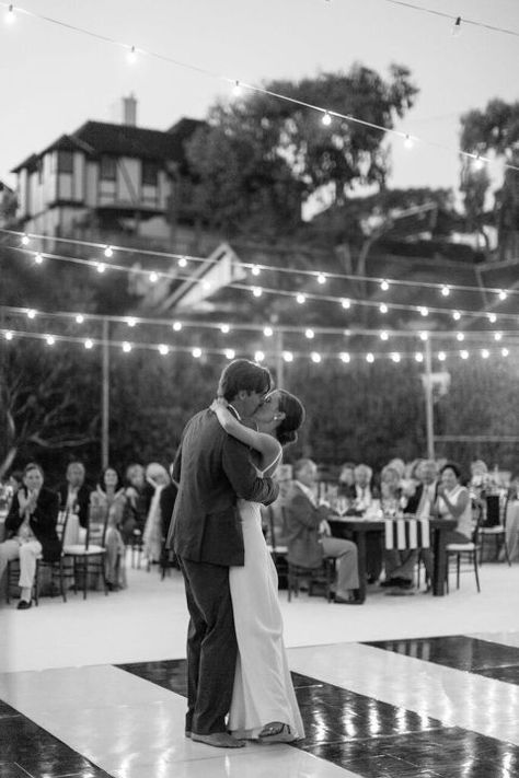 This Couple Threw a Chic California Wedding on a Tennis Court Tennis Court Wedding, Ocean View Hotel, Wedding Locations California, 25th Anniversary Party, Samantha Wedding, Wedding In California, Oceanside California, Magic Castle, Wedding Court