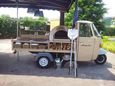 Prosecco Truck, Bayfield Ontario, Mobile Pizza Oven, Pizza Vans, Prosecco Van, Street Food Design, Pizza Food Truck, Bike Food, Mobile Cafe