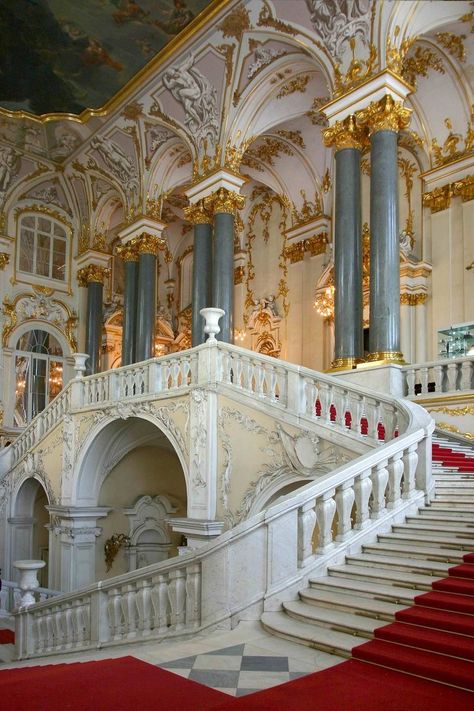 ♊️ بيوت ملكية, Era Victoria, Istoria Artei, Castle Aesthetic, Castles Interior, Hermitage Museum, Baroque Architecture, Luxury Homes Dream Houses, Beautiful Architecture