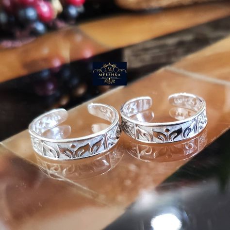 Order us on 9999483334 #silver #meeshka #hub_of_silver #chandi #toerings #92.5silver #sterling_silver #wedding #festive #positive_vibes #meeshka_hub_of_silver #best_price #silver92.5 #online_shopping #best_jewellery #silver_toering #purest_silver #wedding #ornaments Jodve Design Silver, Metti Designs Silver Indian, Metti Designs Silver, Silver Anklets Designs, Toe Ring Designs, Wedding Ornaments, Female Accessories, Manoj Kumar, Sterling Silver Toe Rings