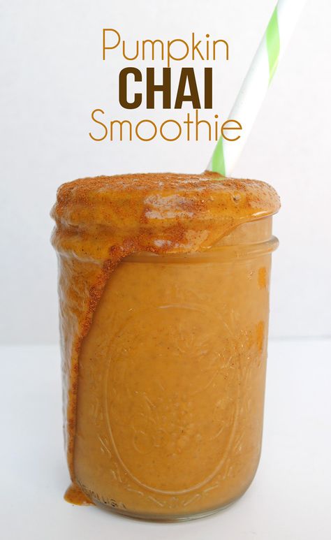 This Pumpkin Chai Smoothie is sweet with a hint of chai spice and great for a snack or healthy dessert! It's filled with all the warm fall flavors. Chai Smoothie Recipes, Chai Smoothie, Apricot Smoothie, Banana Apple Smoothie, Shakeology Recipes, Vegan Pumpkin Recipes, Pumpkin Smoothie, Dessert Smoothie, Pumpkin Chai