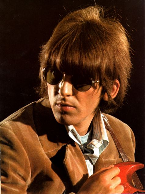 George Harrison, 1966 Beatles Fan Art, I Am The Walrus, Paperback Writer, Beatles George Harrison, Beatles George, Beatles Photos, Beatles Pictures, The Quiet Ones, Beatles Fans