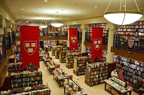 Harvard Bookstore, University Inspiration, Harvard Square, Spa Owner, Schools In America, Usa University, College Motivation, College Aesthetic, Dream College