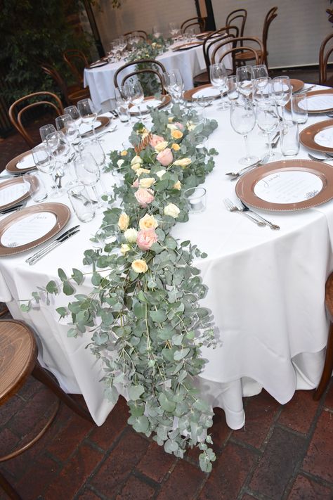 Flower Garland Centerpiece Round Table, Fresh Flower Table Runner, Round Table Garland Wedding, Round Table Garland, Garland On Round Table Wedding, Round Eucalyptus Centerpiece, Garland On Round Table, Garland Round Table, Eucalyptus Round Table