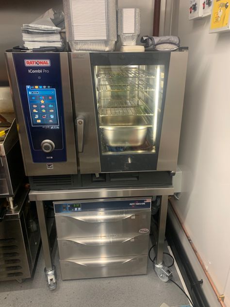 New Rational I combi Pro delivered with stand to Bun & Base in Doncaster #fastfood #hospitality #chef #restaurant #grilledchicken #rational #cateringequipment #takeaway Call Sweetheat 01924 488619 or 07880 239524 for further information Food Processing Factory Layout, Takeaway Restaurant, Restaurant Kitchen Equipment, Restaurant Equipment Commercial Kitchen, Chef Restaurant, Commercial Catering Equipment, Pastry Kitchen, Catering Industry, Catering Equipment