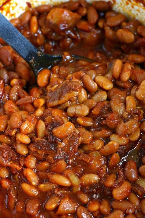 Baked Beans Recipe Crockpot, Crockpot Baked Beans, Crockpot Sides, Homestyle Meals, Beans Recipe Crockpot, Bake Beans, Baked Beans From Scratch, Southern Baked Beans, Dry Beans Recipe