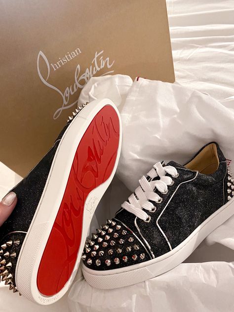 Lou Boutin, Red Bottoms Sneakers, Summer Swag Outfits, Louboutin Sneakers, Christian Louboutin Sneakers, Fashion Style Inspiration, Ootd Instagram, Custom Shoes Diy, Nike Shoes Girls