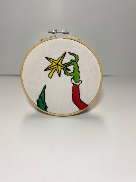 Grinch Embroidery Patterns, The Grinch Embroidery, Grinch Embroidery Design, Punch Pano, Grinch Embroidery, Fall Embroidery, Christmas Tree Embroidery, Grinch Hands, Grinch Christmas Tree