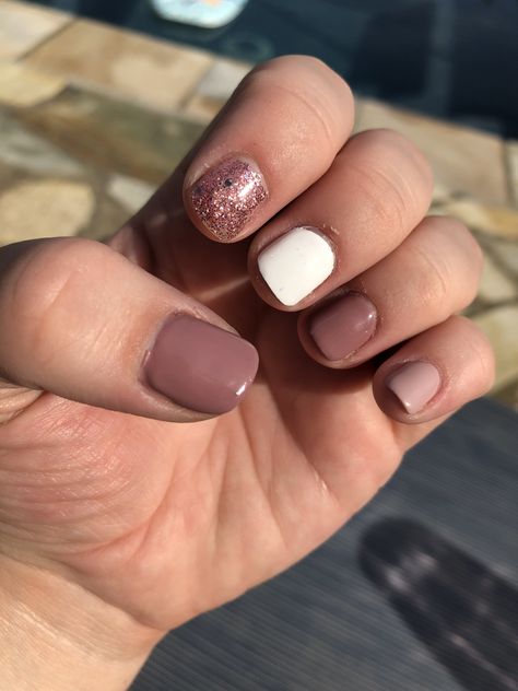 Mauve Nails With Accent, Mauve Nail Designs, Mauve Nails, Short Nails Art, Dusty Rose Color, Color Palate, Art Summer, Mauve Color, Nail Art Summer