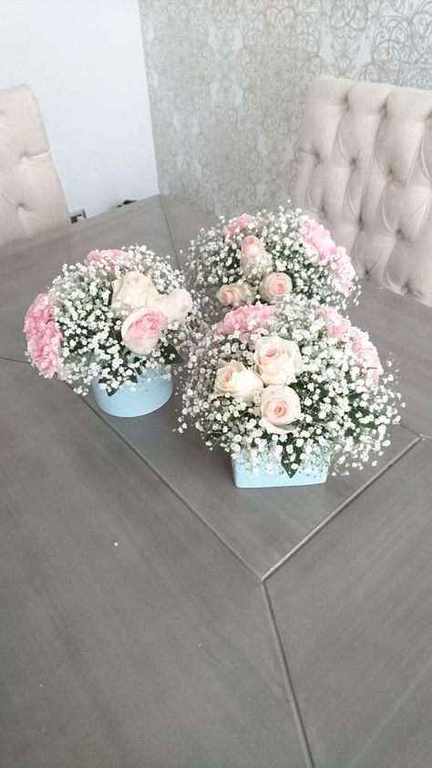 Pastel Table Centerpieces, Baptism Flower Centerpieces, Pink Centerpieces Birthday, Flower Centerpieces For Party, Baby Shower Flower Centerpieces, Baby Shower Floral Centerpieces, Small Flower Centerpieces, Pink Floral Centerpieces, Pink Flower Centerpieces