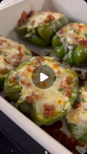 Michelle Lundstrom on Instagram: "Easy Dinners Ep. 01 - Lasagna Stuffed Peppers🔥 We all need this series. They are perfect for meal prep, lunch or dinner! I’m a big fan of easy healthyish weeknight meals. Hope you save & try them soon they are so good!!
•
4 green bell peppers, sliced in half
1 lb grass-fed ground beef 93/7
2 cloves garlic, minced
3/4 cup diced sweet onion
1 1/2 cup marinara sauce @mezzetta 
1 cup whole milk ricotta
1 3/4 cup shredded mozzarella cheese, divided
1/2 cup grated Parmesan cheese
2 tbsp fresh parsley, minced
1 tbsp olive oil 
.
1. Preheat oven to 400°F 
2. Slice peppers in half & gut out inside. Brush them with olive oil, season with S&P.
3. Place peppers in baking dish & in the oven for 10 minutes.
4. In a large saucepan on medium high heat brown ground beef w Stuffed Bell Peppers With Marinara Sauce, Stuffed Bell Peppers Freezer Meal, Stuffed Bell Peppers Ground Beef Oven, Stuffed Bell Peppers Raw Ground Beef, Stuffed Bell Peppers Ground Beef, Grandmas Stuffed Bell Peppers, Lasagna Stuffed Peppers, Ricotta Stuffed Chicken, Healthy Vegetable Recipes