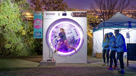 Gorenje became one of the partners of the Night Run series of running events. The brand wanted to promote SteamTech washing machines and their steam technology. Instead of showcasing the products in a promotional tent among other brands, we created the Running-Washing Machine. It’s a giant model of a SteamTech washing machine that’s tailor made for runners. In it, they could run and build up steam for their actual race. Washing Machine Ads, Brand Installation, Washing Machine Installation, Technology Event, Experiential Marketing Events, Steam Technology, Launching Event, Event Booth Design, Night Run